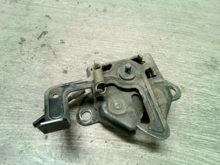 bontott FORD RANGER Motorháztető Zárszerkezet