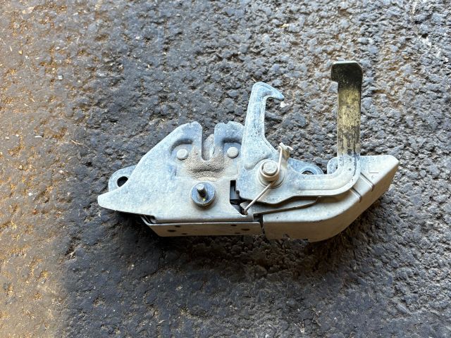 bontott FORD RANGER Motorháztető Zárszerkezet