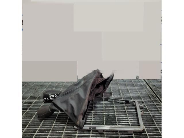 bontott FORD RANGER Váltószoknya