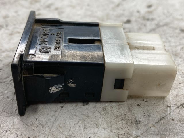 bontott FORD RANGER Vészvillogó Kapcsoló