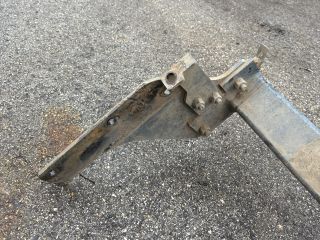 bontott FORD RANGER Vonóhorog