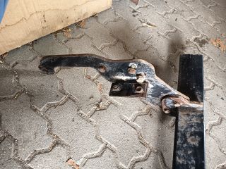 bontott FORD RANGER Vonóhorog