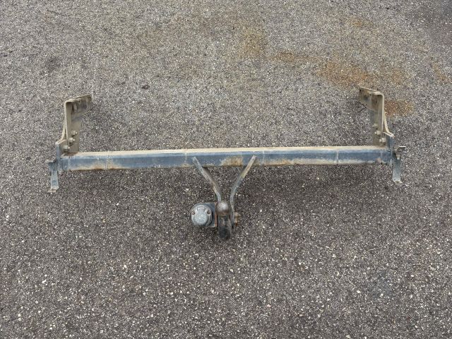 bontott FORD RANGER Vonóhorog