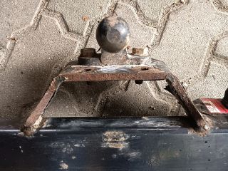 bontott FORD RANGER Vonóhorog