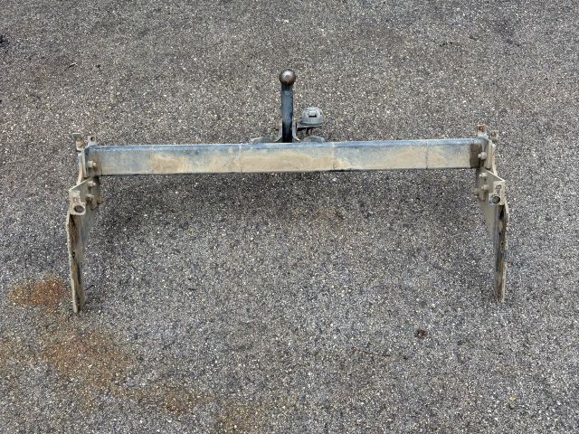 bontott FORD RANGER Vonóhorog