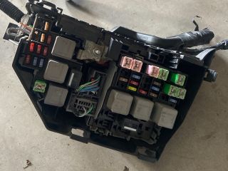 bontott FORD S-MAX Biztosítéktábla Motortér