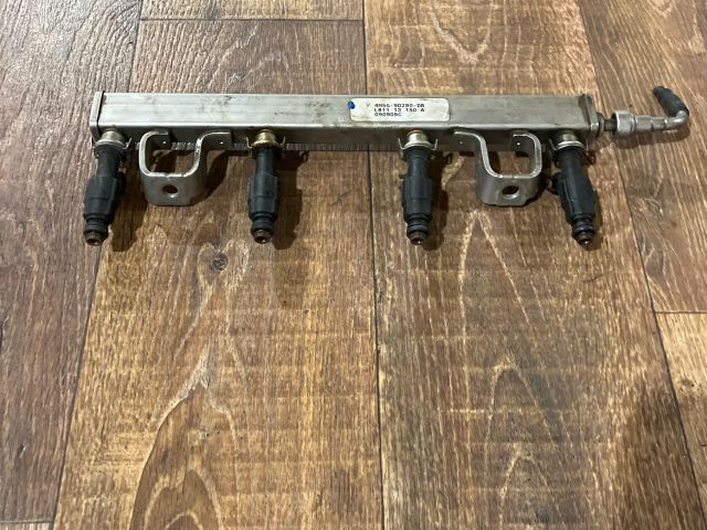 bontott FORD S-MAX Porlasztó Sor / Híd