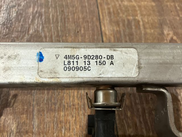 bontott FORD S-MAX Porlasztó Sor / Híd