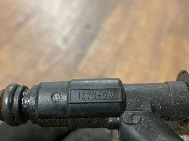 bontott FORD S-MAX Porlasztó Sor / Híd