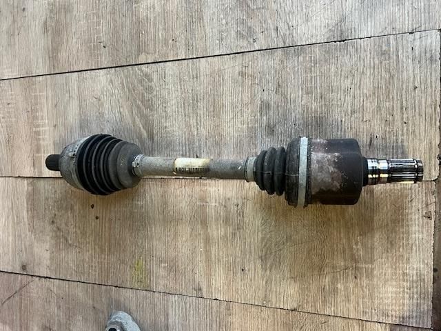 bontott FORD S-MAX Bal Féltengely