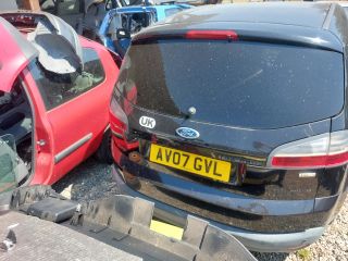 bontott FORD S-MAX Bal hátsó Rugó