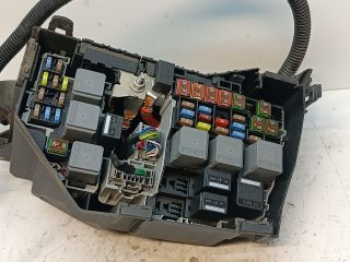 bontott FORD S-MAX Biztosítéktábla Motortér