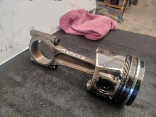 bontott FORD S-MAX Dugattyú