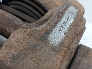 bontott FORD S-MAX Jobb első Féknyereg Munkahengerrel