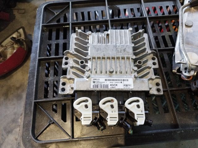 bontott FORD S-MAX Motorvezérlő