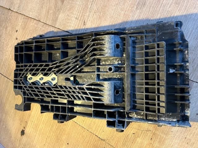 bontott FORD S-MAX Akkumulátor Tartó