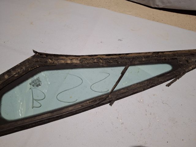 bontott FORD S-MAX Bal A Oszlop Oldalablak Üveg