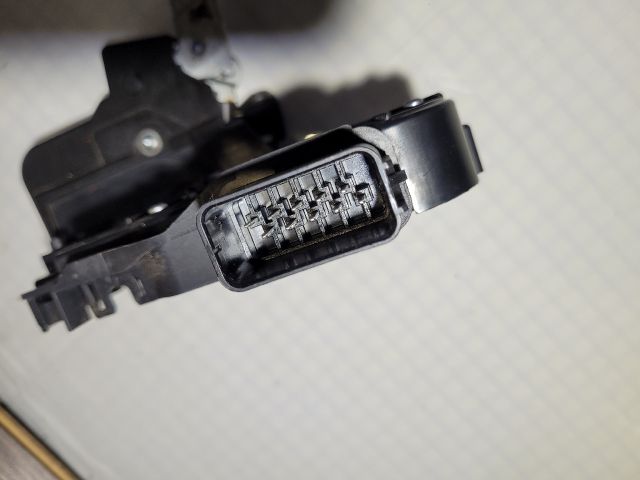 bontott FORD S-MAX Bal első Ajtózár