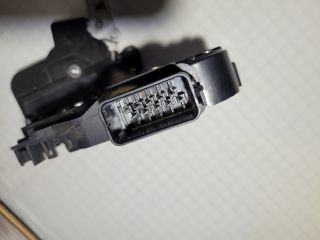 bontott FORD S-MAX Bal első Ajtózár