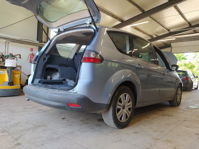 bontott FORD S-MAX Bal első Belső Küszöb Burkolat