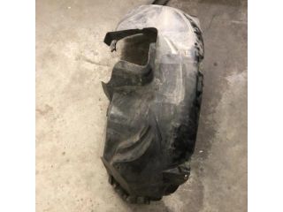 bontott FORD S-MAX Bal első Dobbetét (Kerékjárati, Műanyag)