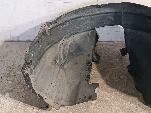 bontott FORD S-MAX Bal első Dobbetét (Kerékjárati, Műanyag)