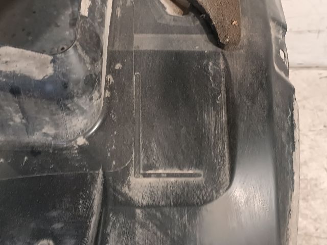 bontott FORD S-MAX Bal első Dobbetét (Kerékjárati, Műanyag)