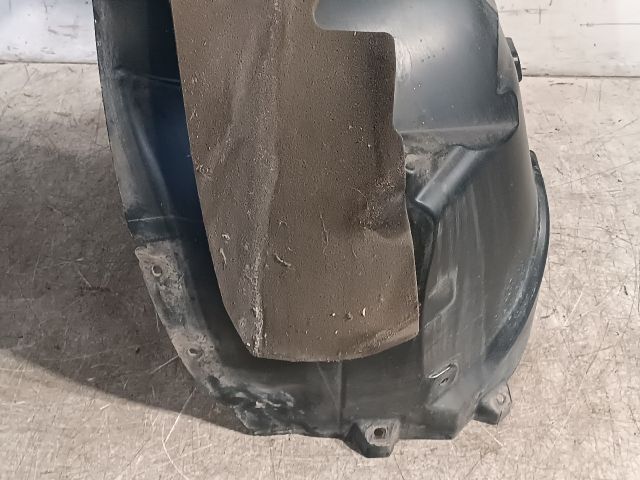 bontott FORD S-MAX Bal első Dobbetét (Kerékjárati, Műanyag)