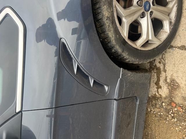 bontott FORD S-MAX Bal első Sárvédő