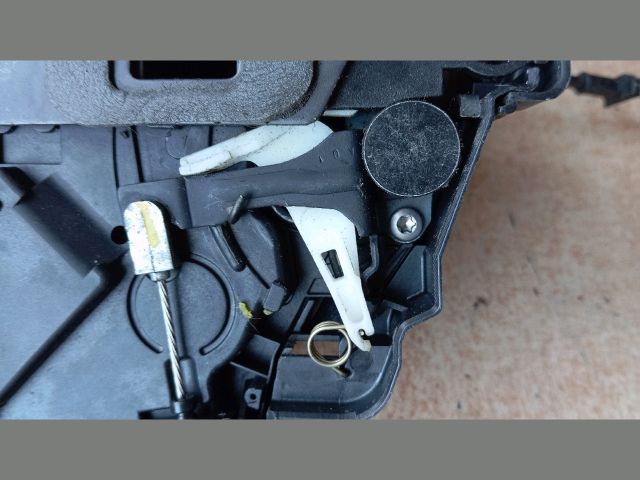 bontott FORD S-MAX Bal hátsó Ajtózár