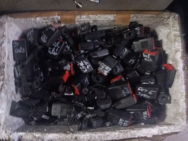 bontott FORD S-MAX Bal hátsó Biztonsági Öv Csat