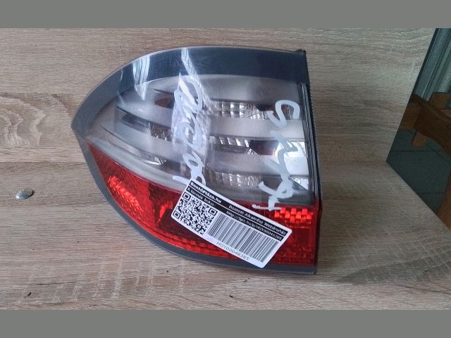 bontott FORD S-MAX Bal Hátsó Lámpa