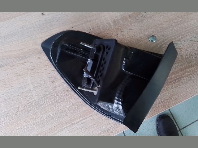 bontott FORD S-MAX Bal Hátsó Lámpa