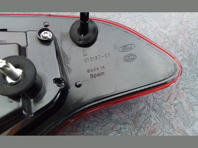 bontott FORD S-MAX Bal Hátsó Lámpa