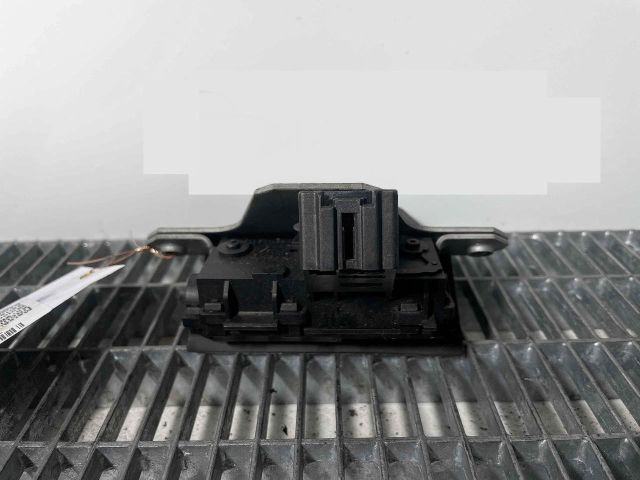 bontott FORD S-MAX Csomagtérajtó Ütköző