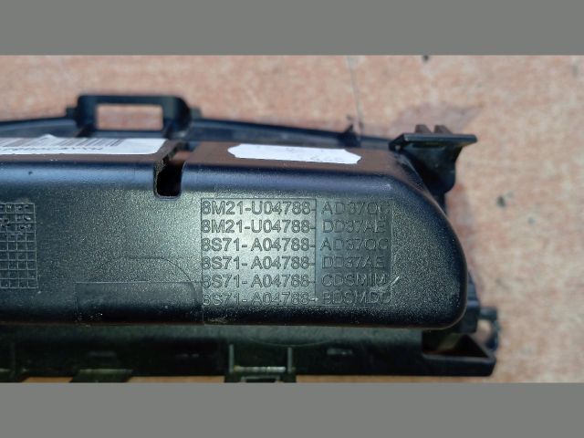 bontott FORD S-MAX Első Hamutartó