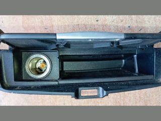 bontott FORD S-MAX Első Hamutartó