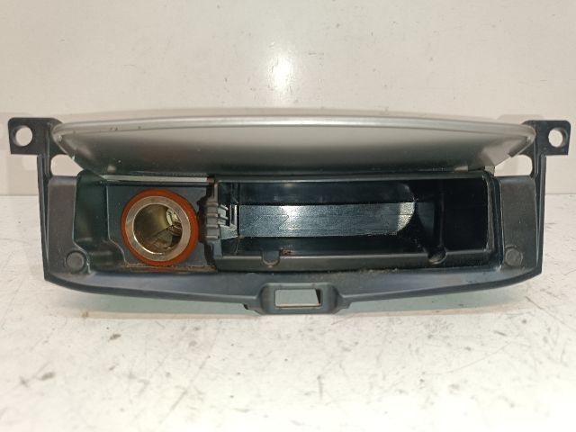 bontott FORD S-MAX Első Hamutartó