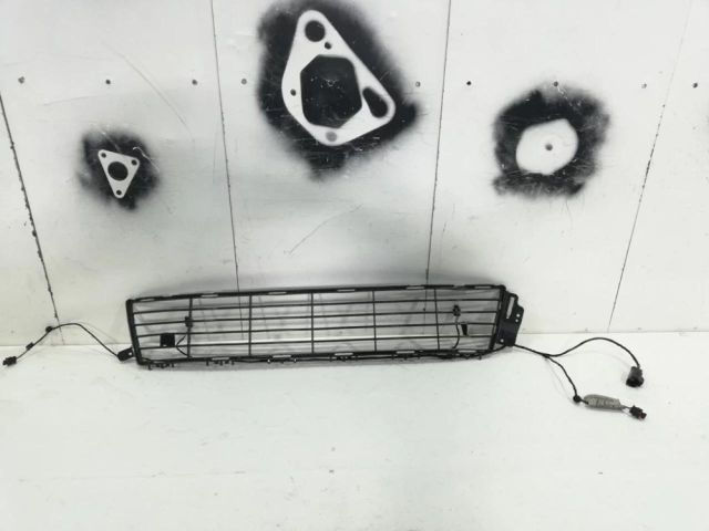 bontott FORD S-MAX Első Lökhárító Alsó Középső Díszrács