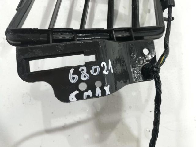 bontott FORD S-MAX Első Lökhárító Alsó Középső Díszrács