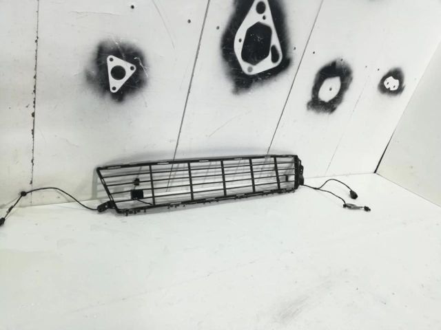 bontott FORD S-MAX Első Lökhárító Alsó Középső Díszrács