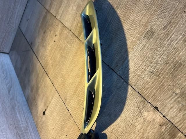 bontott FORD S-MAX Első Lökhárító Jobb Díszrács