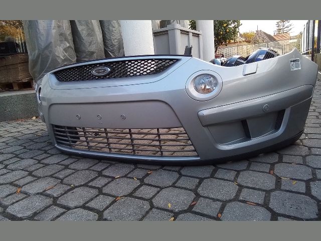 bontott FORD S-MAX Első Lökhárító (Részeivel)