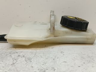 bontott FORD S-MAX Fékfolyadék Tartály