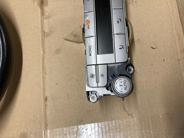 bontott FORD S-MAX Fűtéskapcsoló (digit klímás)