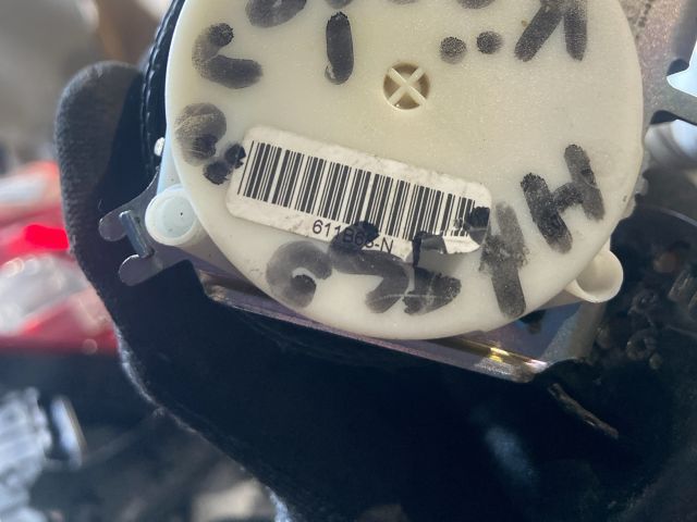 bontott FORD S-MAX Hátsó középső Biztonsági Öv