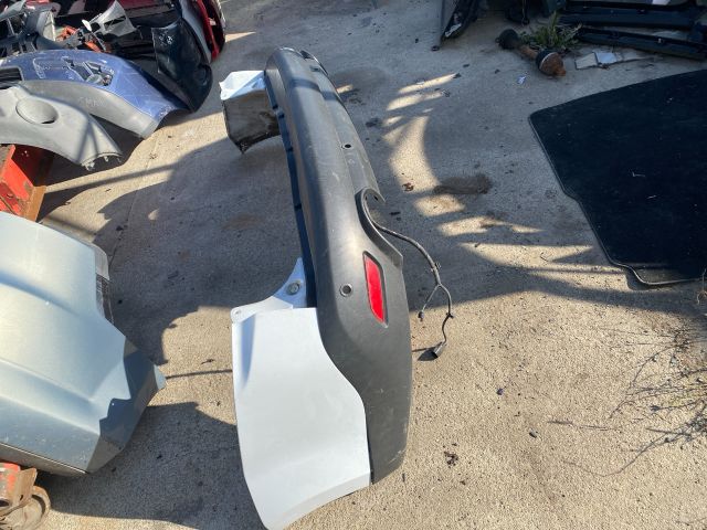 bontott FORD S-MAX Hátsó Lökhárító (Részeivel)