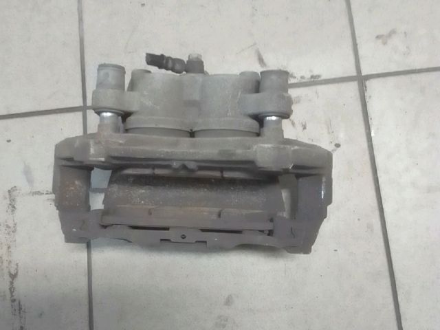 bontott FORD S-MAX II Bal első Féknyereg Munkahengerrel