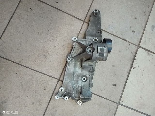 bontott FORD S-MAX II Generátor Tartó Bak