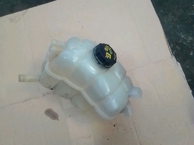 bontott FORD S-MAX II Kiegyenlítő Tartály